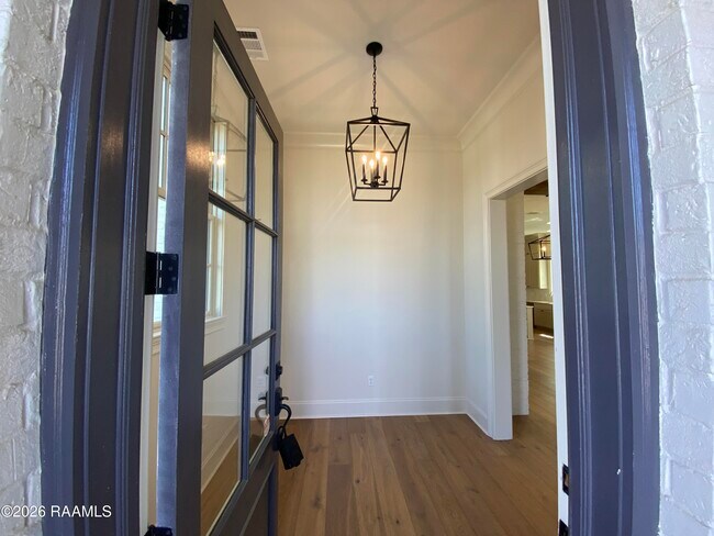 Building Photo - 2110 Belfleur St