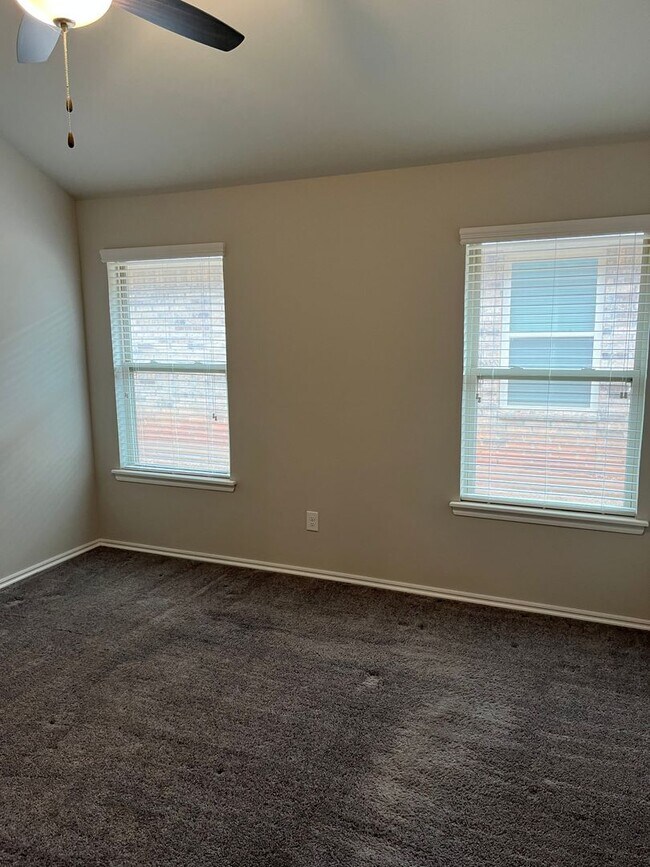 Building Photo - FIRST MONTH FREE! - DON'T MISS OUT!