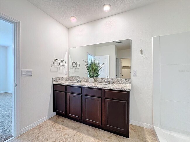 Building Photo - 5817 Arboretum St