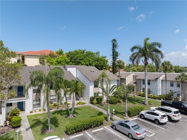 Building Photo - 5483 Peppertree Dr