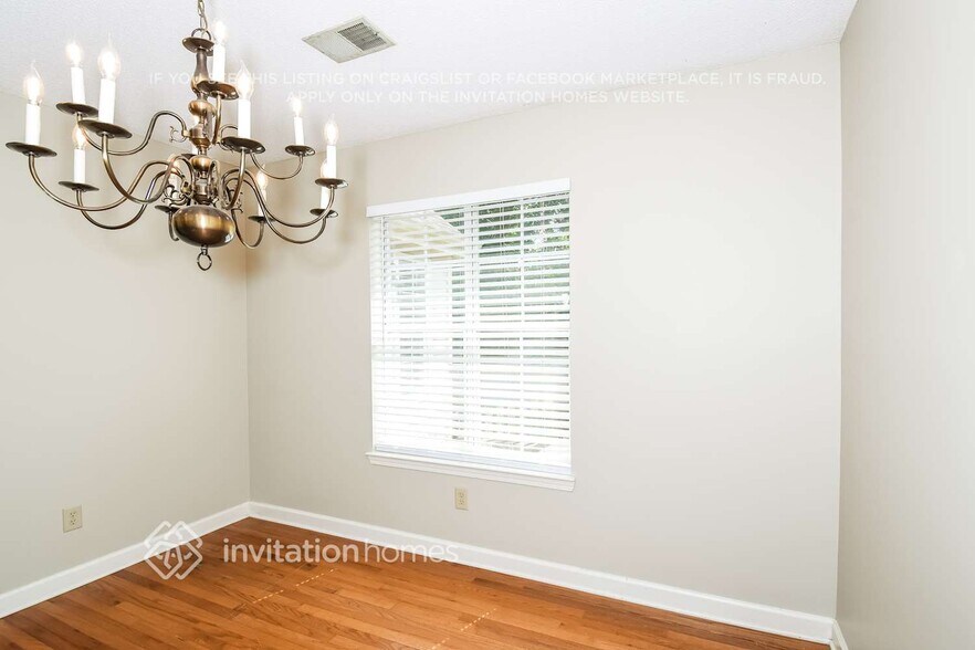 Building Photo - 6020 Rolling Oaks Ln