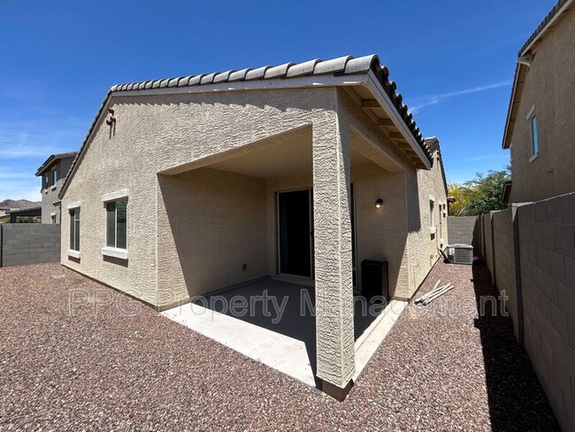 Building Photo - 21217 W Holly St