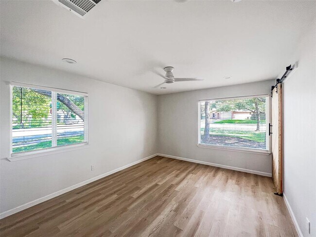 Building Photo - 7736 Croftwood Dr