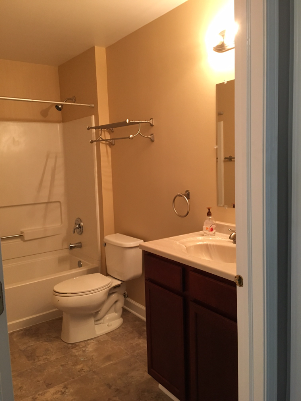 Building Photo - 815 Silverstone Dr