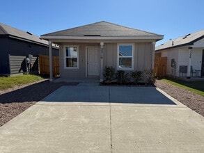 Building Photo - 2210 Organ Pipe Cactus