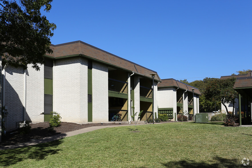 Primary Photo - Avalon Palm Apartments