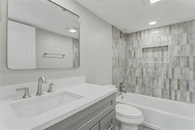 Building Photo - 49 Ivy Gates NE