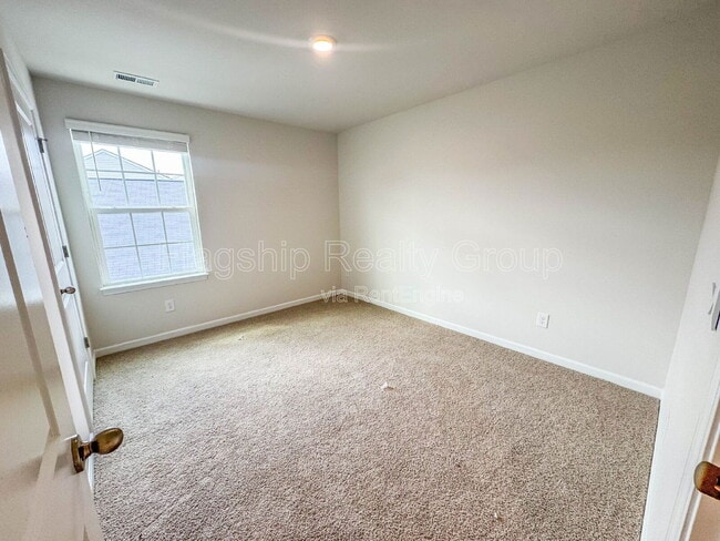 Building Photo - 2136 Montalvan Dr