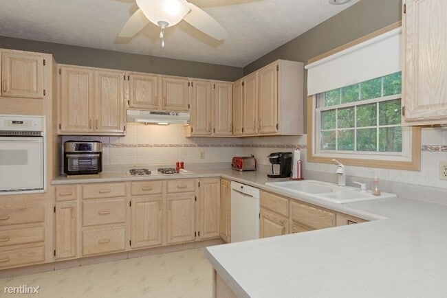 Building Photo - 3 br, 3 bath House - 229 Rosemary Pl