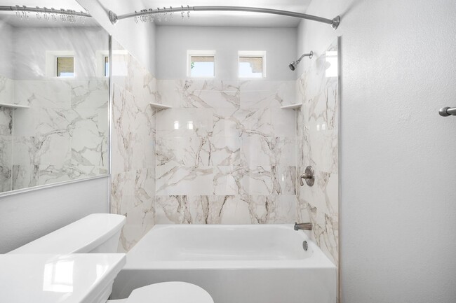 Building Photo - **7543 W Liberty Pkway #655 Fontana** Beau...