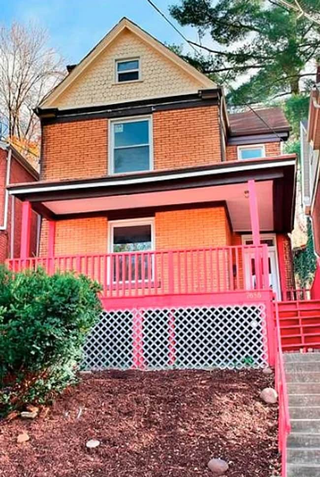 Building Photo - Spacious 4 Bedroom Home in Swissvale