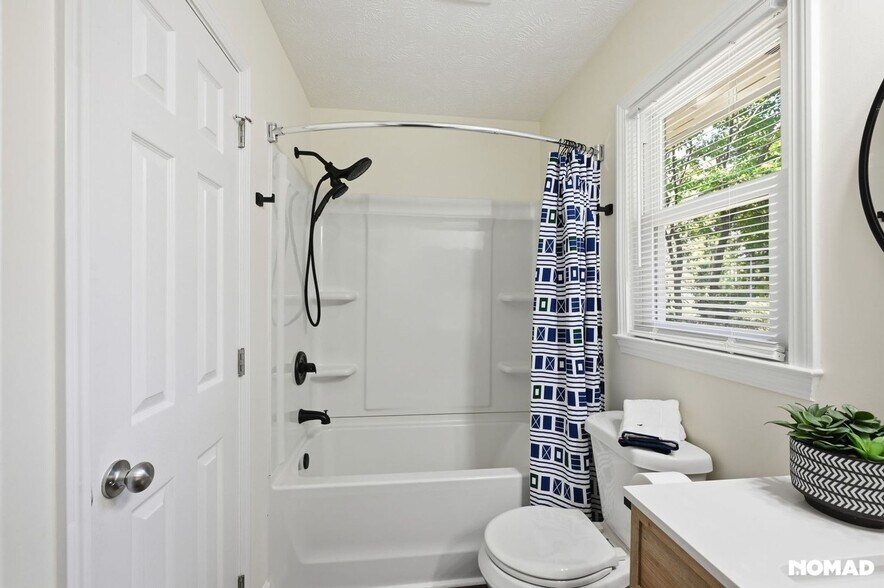 Building Photo - 4591 Oakfield Ct