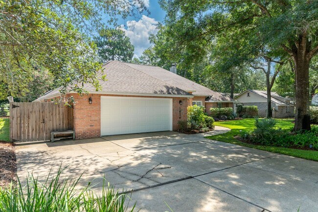 Building Photo - FIVE Bedroom Home in Bluewater Bay