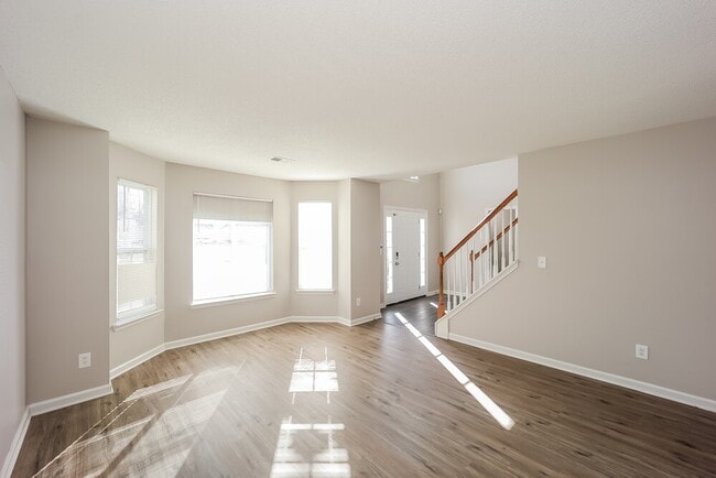 Building Photo - 6083 Trotters Cir