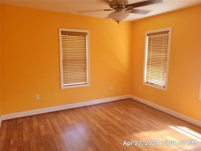 Building Photo - 2225 E 10th Ave