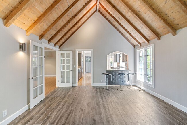 Building Photo - Contemporary Home in Desirable Community C...