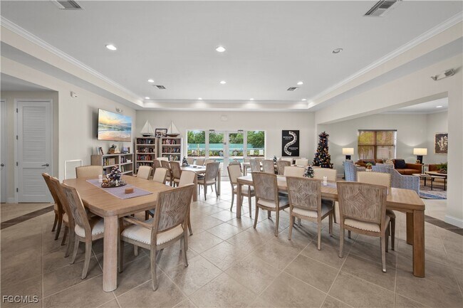 Building Photo - 11041 Gulf Reflections Drive