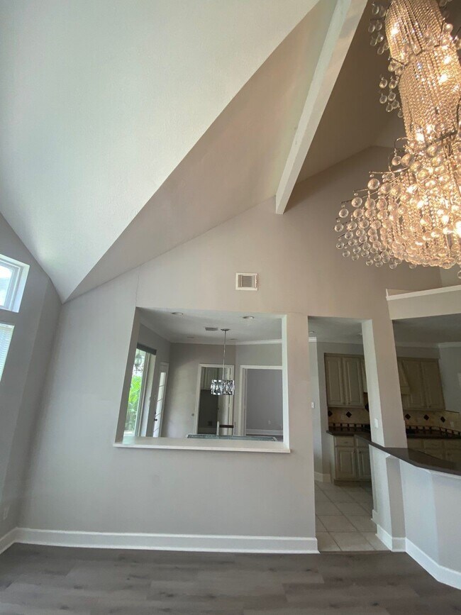 Building Photo - 1803 Red Bud Ln