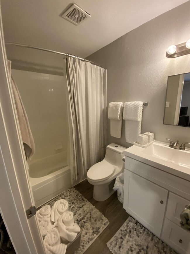 Building Photo - 6819 Flaming Ridge Dr