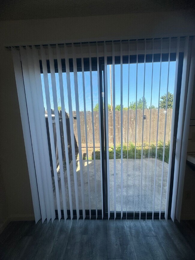 Building Photo - Two Bedroom Townhome Available For Immedia...