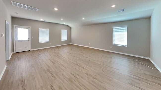 Building Photo - 2904 Campfire Dr