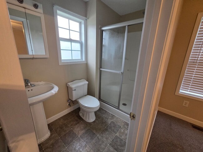 Building Photo - One story ranch 2b 2b  2 car garage level fenced back yard