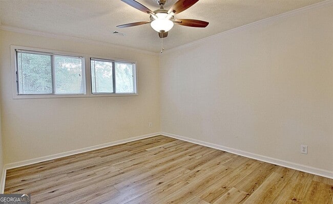 Building Photo - 118 Scatterfoot Dr