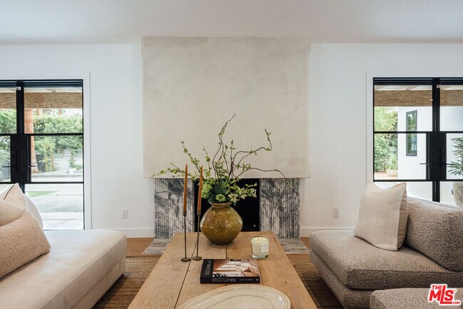 Building Photo - 1560 S Calle Palo Fierro