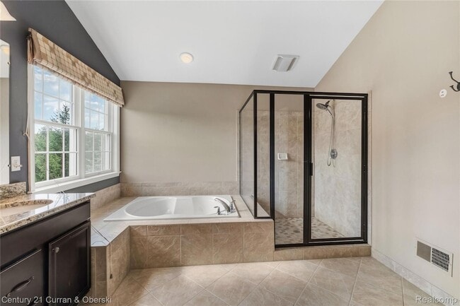 Building Photo - 50738 Calvert Isle Dr