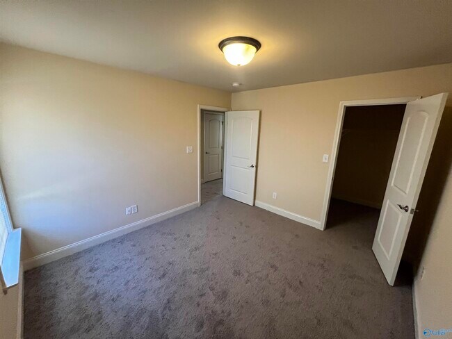 Building Photo - 29886 Park Hill Dr