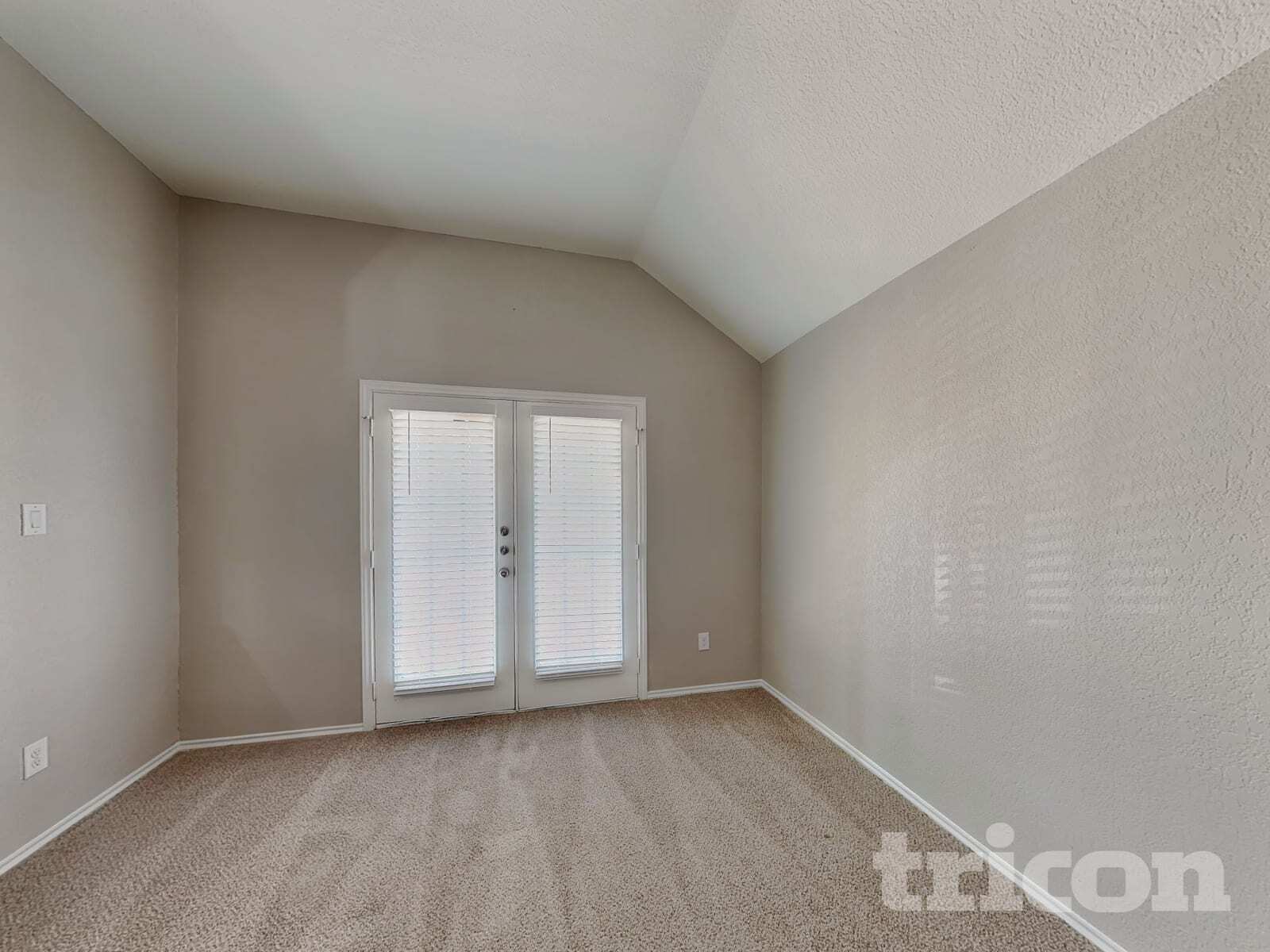 Building Photo - 584 Saddlehorn Way