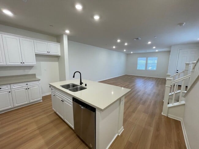Building Photo - Newer Construction In Ontario over 2000 sq...