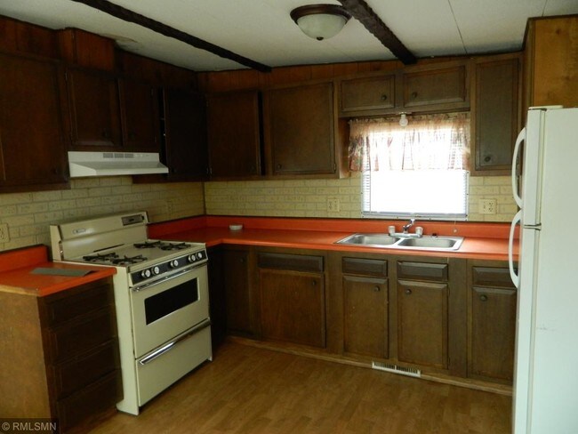 Building Photo - 185 US-212