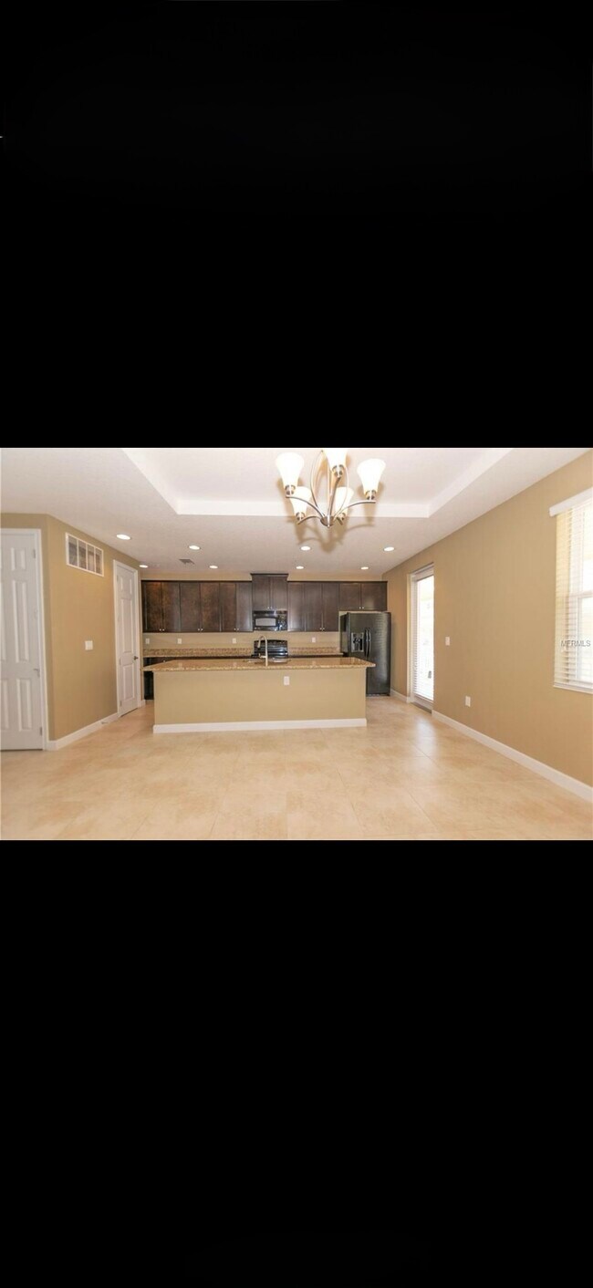 Building Photo - 649 Hangnest Ln