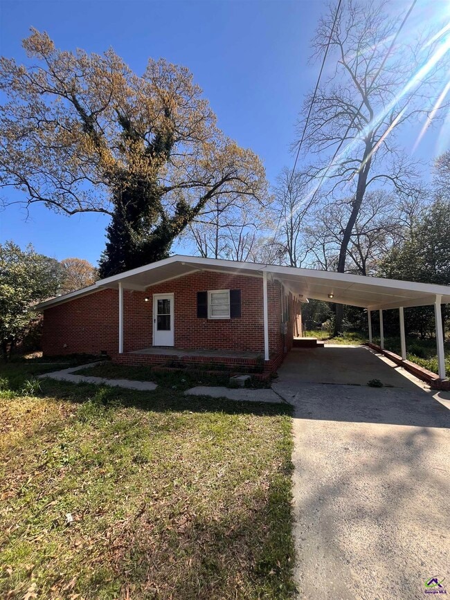 Building Photo - 202 Sherman St