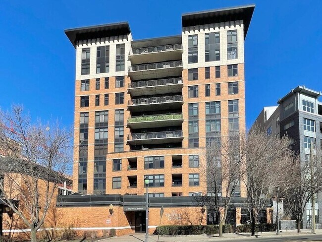 Building Photo - 610 Newark St.