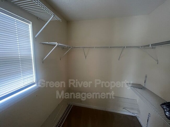 Building Photo - 1500 Calming Water Dr