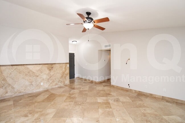 Building Photo - 946 N Ricardo Cir