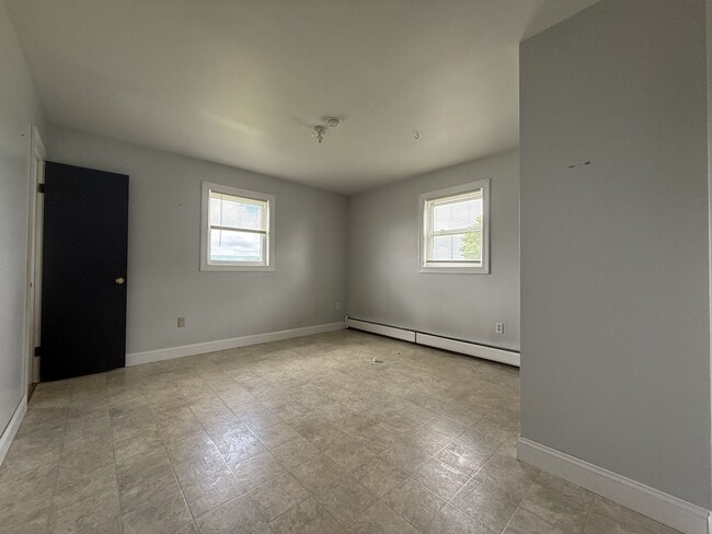 Building Photo - 165 Troup Rd