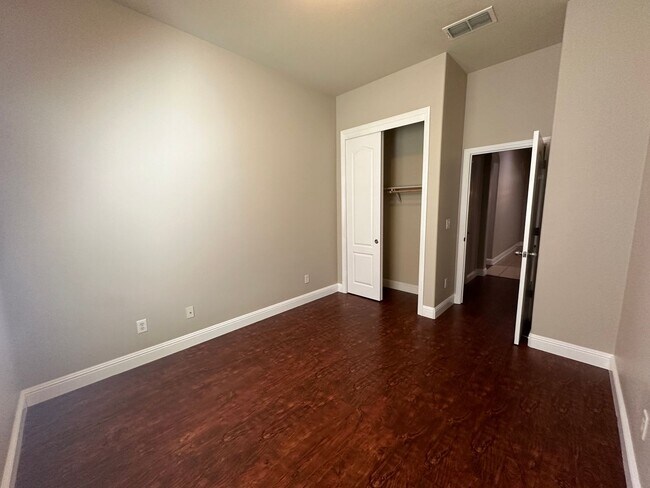 Building Photo - 4333 Reveil Ln