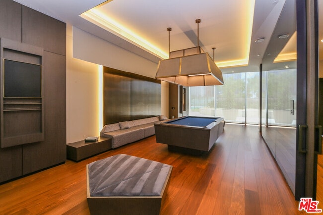 Building Photo - 889 Francisco St