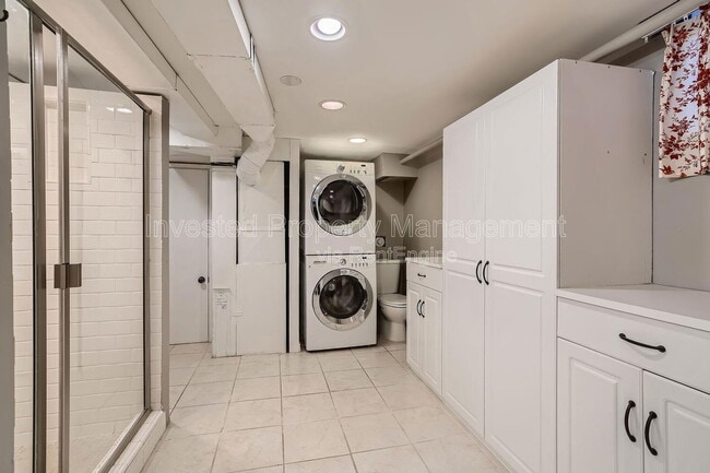 Building Photo - 2501 York St