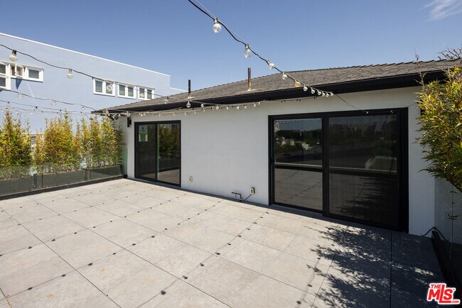 Building Photo - 2918 3rd St
