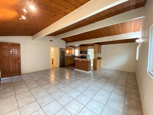 Building Photo - 5775 Baja Dr