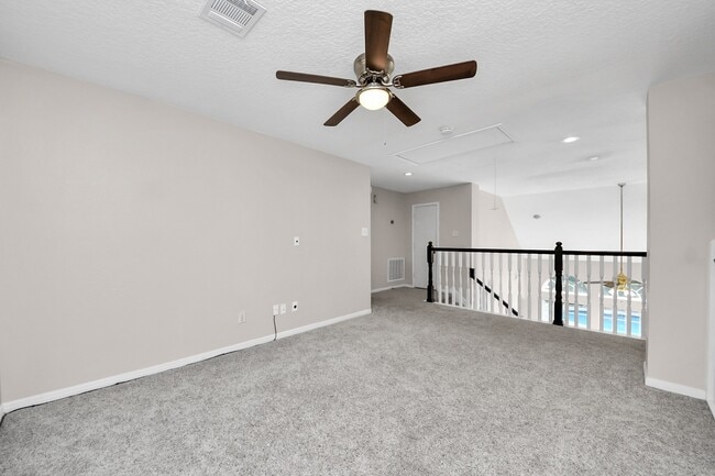 Building Photo - 1335 Crescent Pkwy Ct