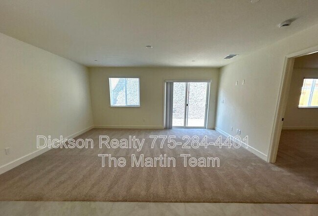 Building Photo - 904 Cascade Range Dr