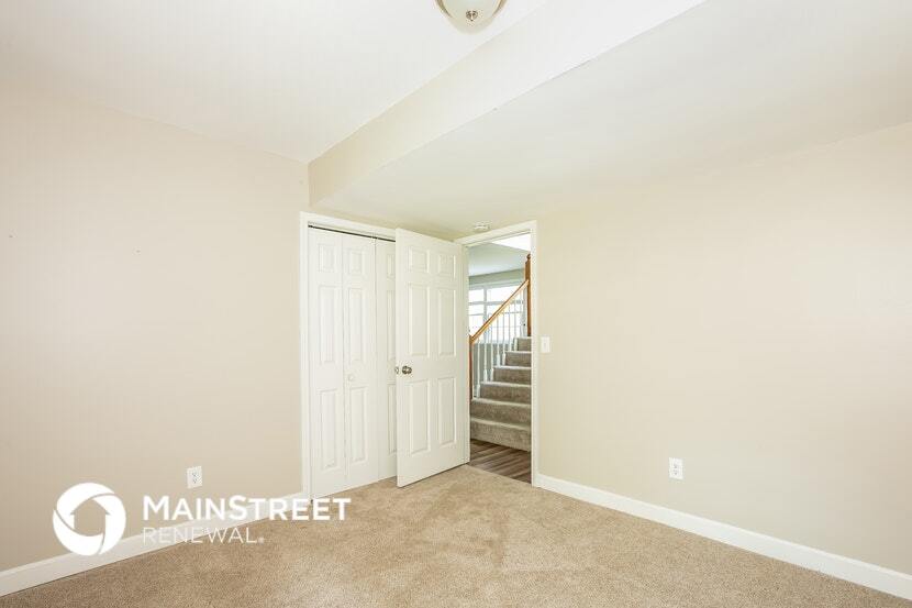 Building Photo - 2208 S Ashford Ct