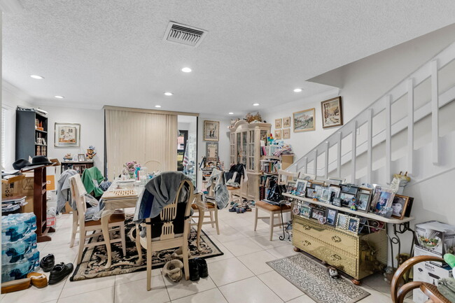 Building Photo - 7890 Lago Del Mar Dr
