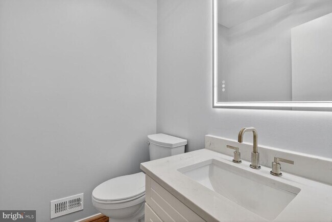 Building Photo - 10949 Whiterim Dr