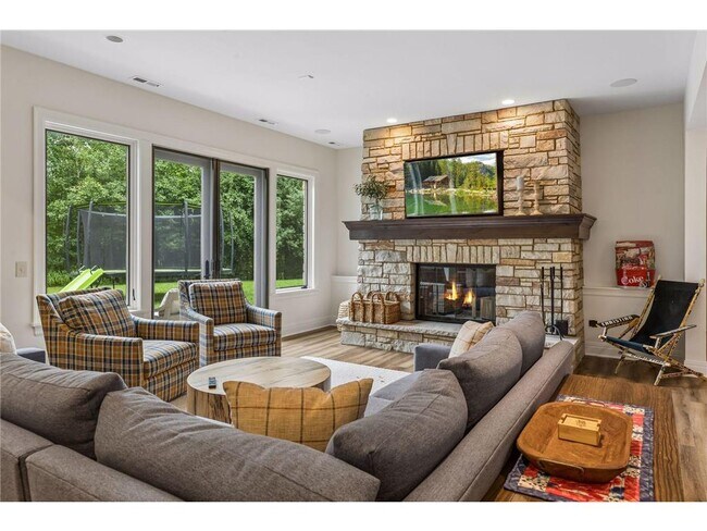 Building Photo - 15700 Portico Dr